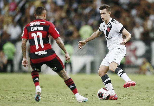 Imagem da noticia Flamengo bate Vasco e se classifica à final do Campeonato Carioca