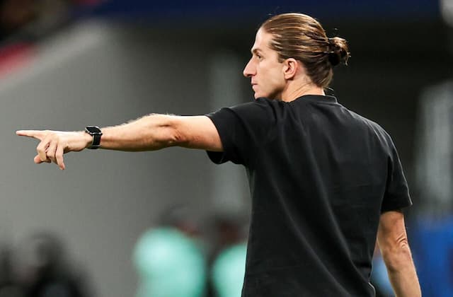 Filipe Luís projeta final entre Flamengo e PSG: "Tentar ganhar para fazer história" Filipe Luís projeta final entre Flamengo e PSG: "Tentar ganhar para fazer história"