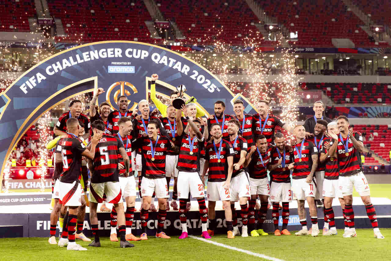 Imagem da noticia Retrospectiva 2025: Flamengo tem ano inesquecível e se aproxima de sonho maior