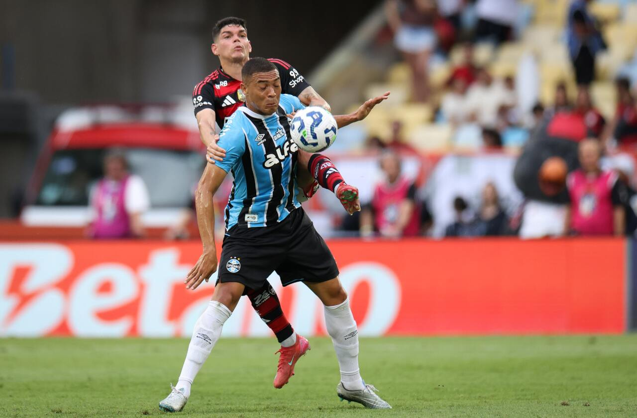 Imagem da noticia Com gol de Volpi, Grêmio arranca empate com Flamengo no Maracanã