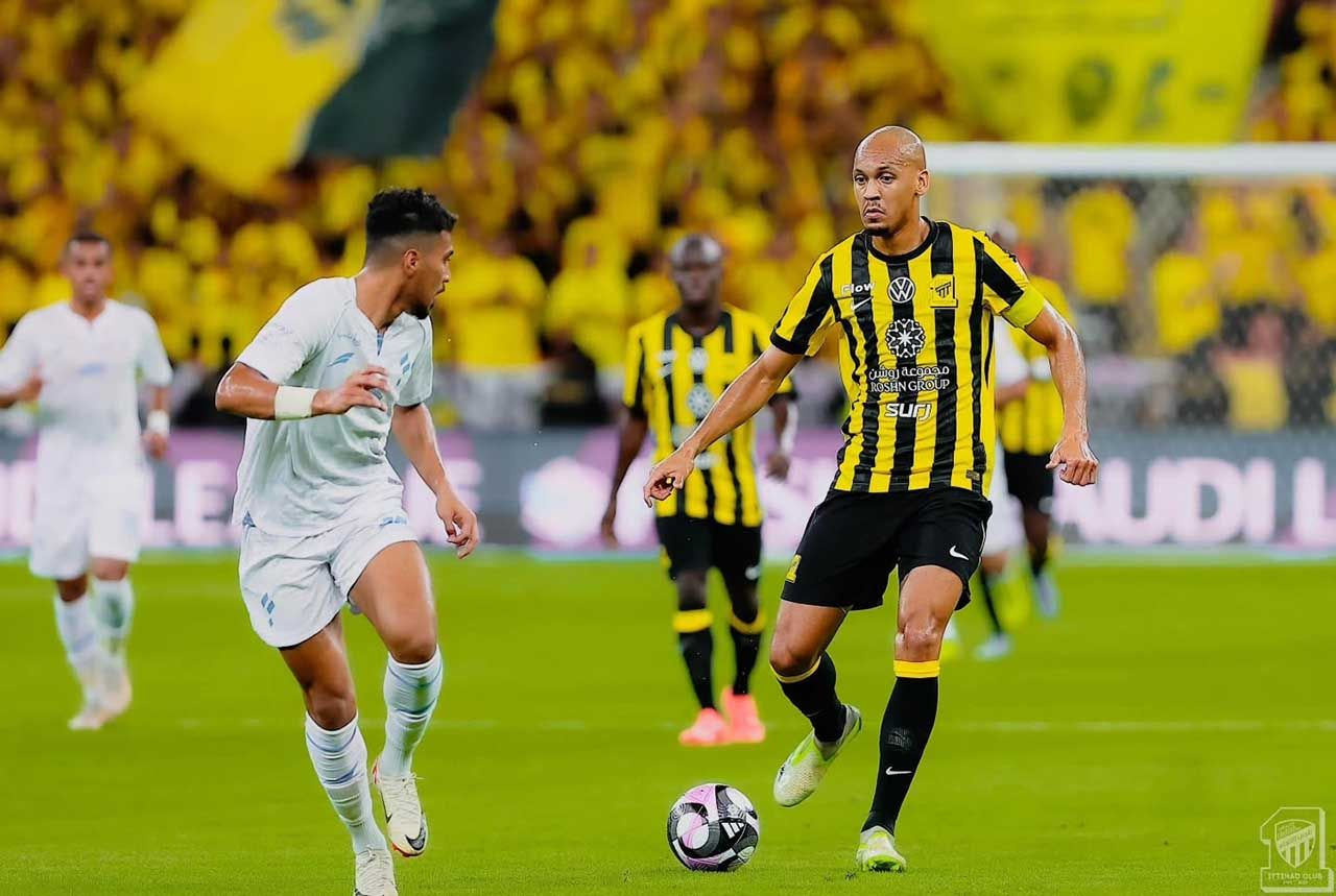 Imagem da noticia Leila nega interesse em Fabinho e confirma alvo do Palmeiras no mercado