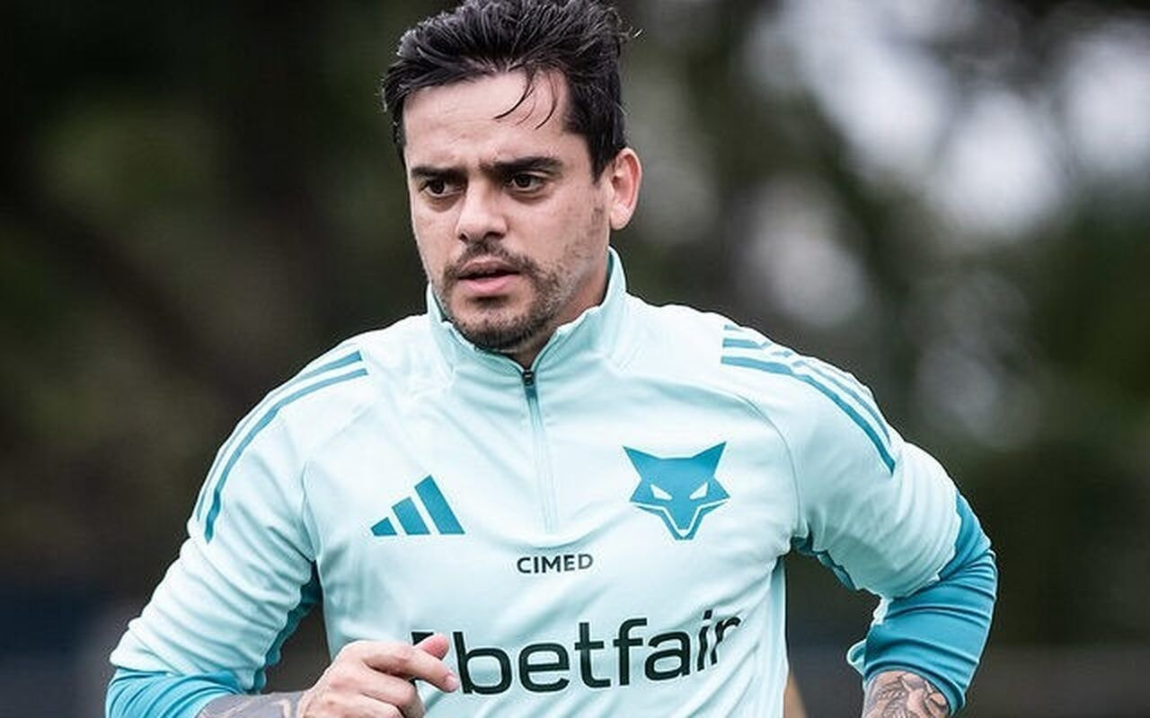 Imagem da noticia Cruzeiro oficializa a contratação de Fagner após rescisão com o Corinthians
