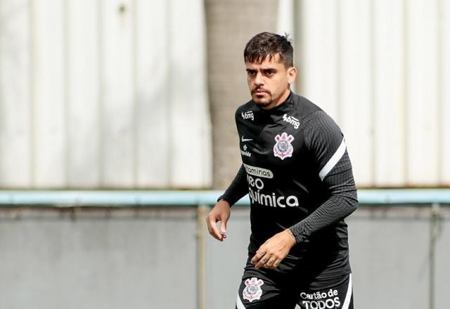Imagem da noticia Lesionado, Fagner é dúvida para estreia do Corinthians na Libertadores