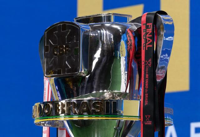 Imagem da noticia Faz o pix, CBF! Veja quanto ganha campeão e vice da Copa do Brasil