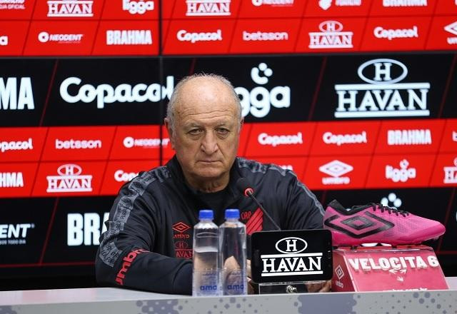 Imagem da noticia Felipão admite Athletico-PR "deslumbrado" com final da Libertadores