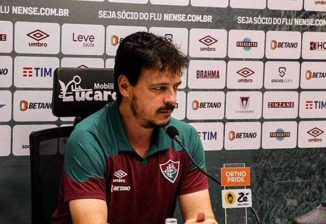 Imagem da noticia Diniz critica interferência do VAR no Fla-Flu: "Árbitro estava perto"