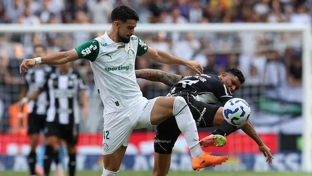 Palmeiras vence de virada e rebaixa o Ceará na última rodada do Brasileirão Palmeiras vence de virada e rebaixa o Ceará na última rodada do Brasileirão