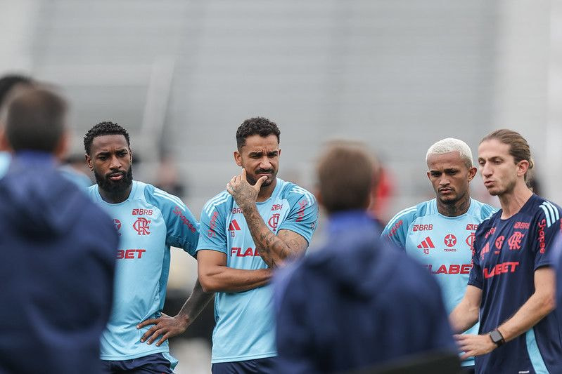 Imagem da noticia Filipe Luís fala da liderança de Gerson no Flamengo: "Nada mudou"