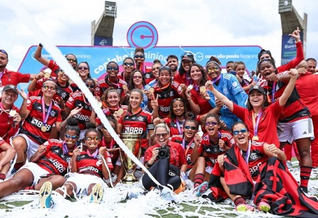 Imagem da noticia Flamengo vence Botafogo e é campeão da primeira Copinha Feminina da história