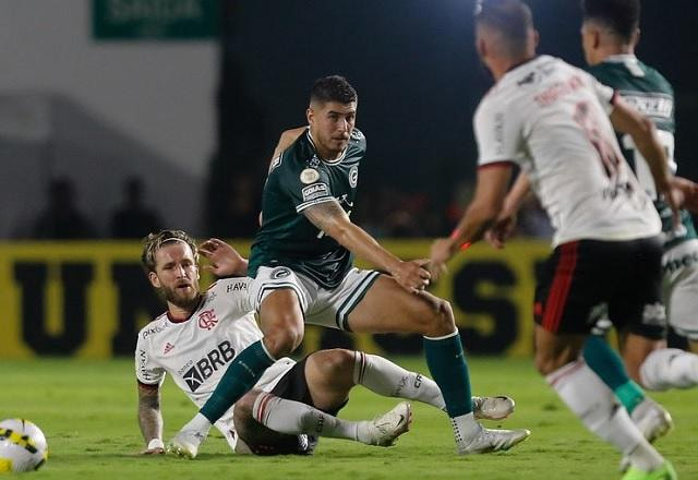 Imagem da noticia Flamengo é superior, mas peca no setor criativo e só empata com o Goiás