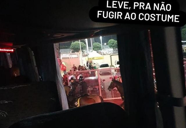 Imagem da noticia Flamengo x Atlético-MG tem ônibus apedrejado e briga entre torcidas; vídeo