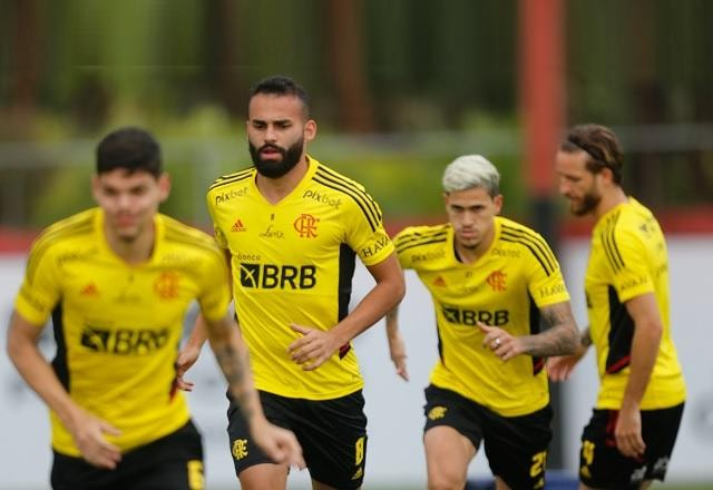 Imagem da noticia Flamengo x Bragantino: onde assistir, escalações e desfalques