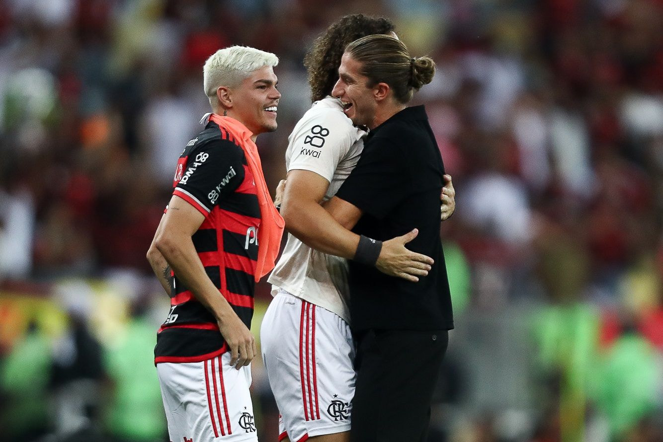 Imagem da noticia Flamengo supera Corinthians e abre vantagem na semifinal da Copa do Brasil