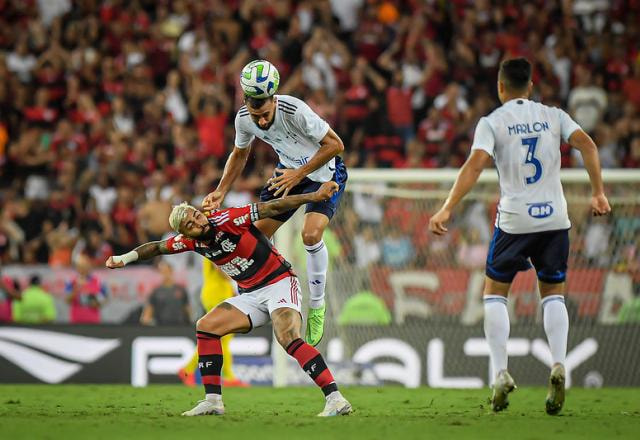 Imagem da noticia Cruzeiro x Flamengo: onde assistir, escalações e desfalques