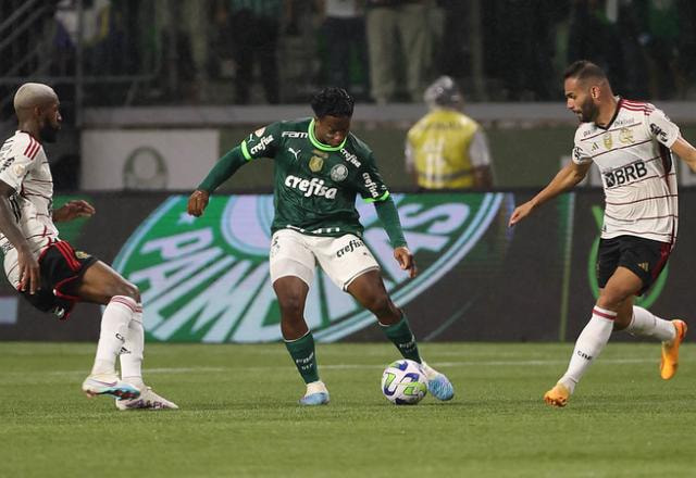 Imagem da noticia Flamengo x Palmeiras: onde assistir, escalações e desfalques