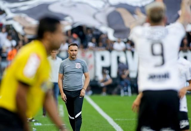 Imagem da noticia Fortaleza x Corinthians: onde assistir, escalações e desfalques