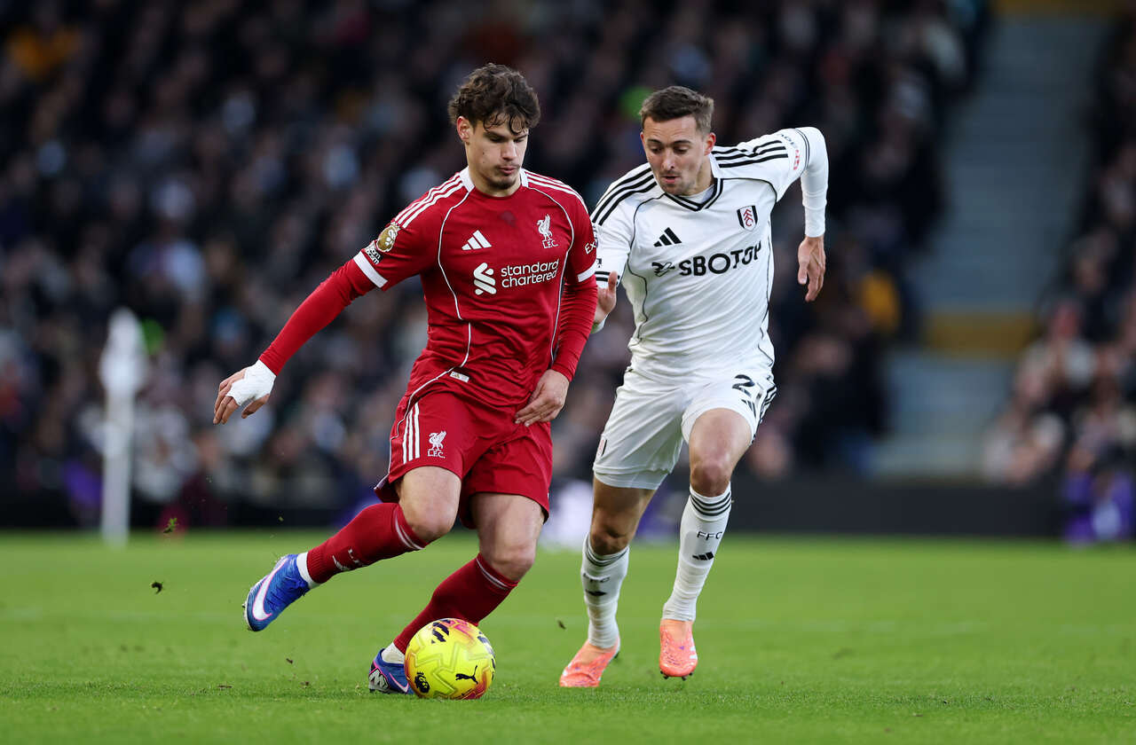 Imagem da noticia Com fim de jogo maluco, Liverpool e Fulham empatam no Craven Cottage