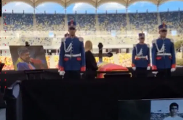 Velório de Mircea Lucescu reúne torcedores e ex-jogadores em Bucareste Velório de Mircea Lucescu reúne torcedores e ex-jogadores em Bucareste