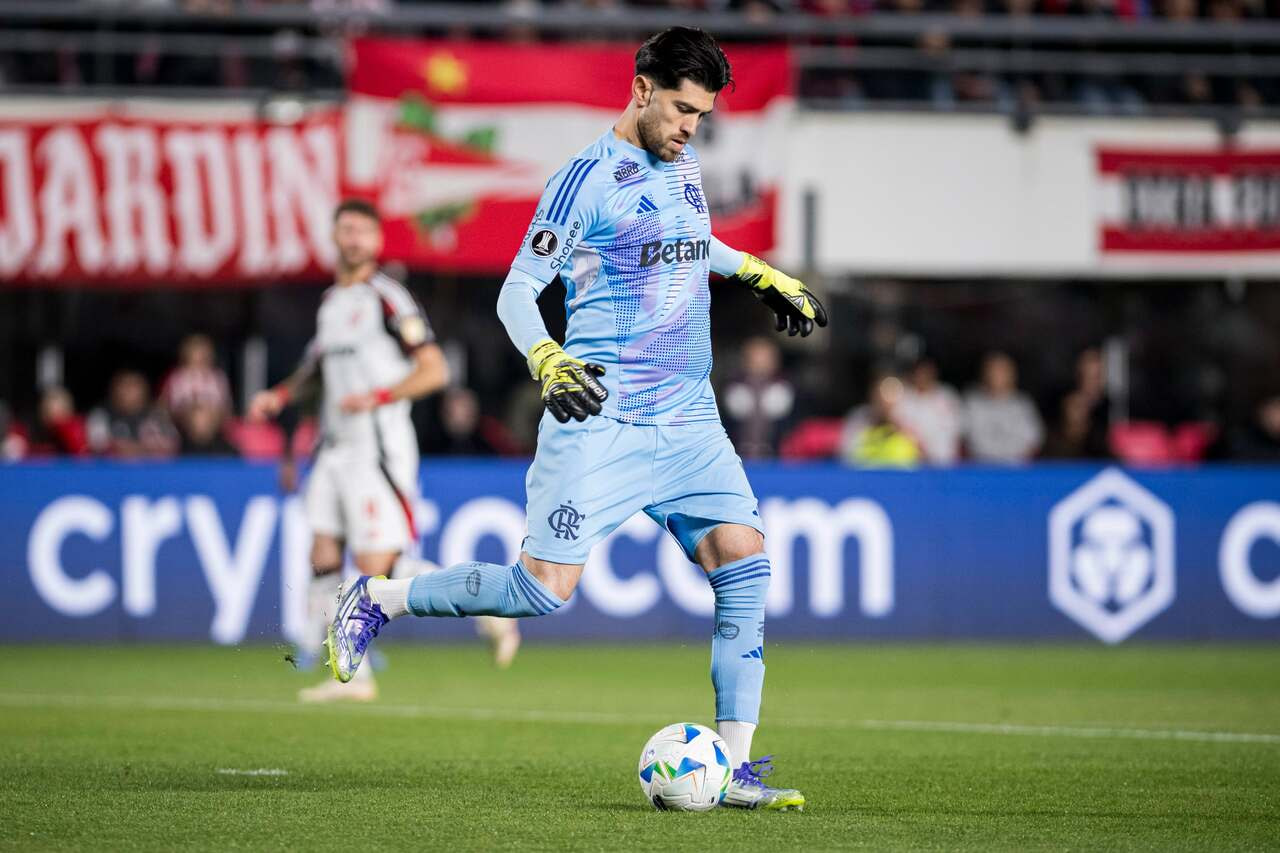 Imagem da noticia Nos pênaltis, Flamengo elimina Estudiantes e vai à semi da Libertadores