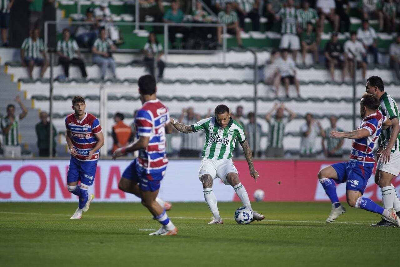 Imagem da noticia Fortaleza vira no segundo tempo e bate Juventude no Jaconi