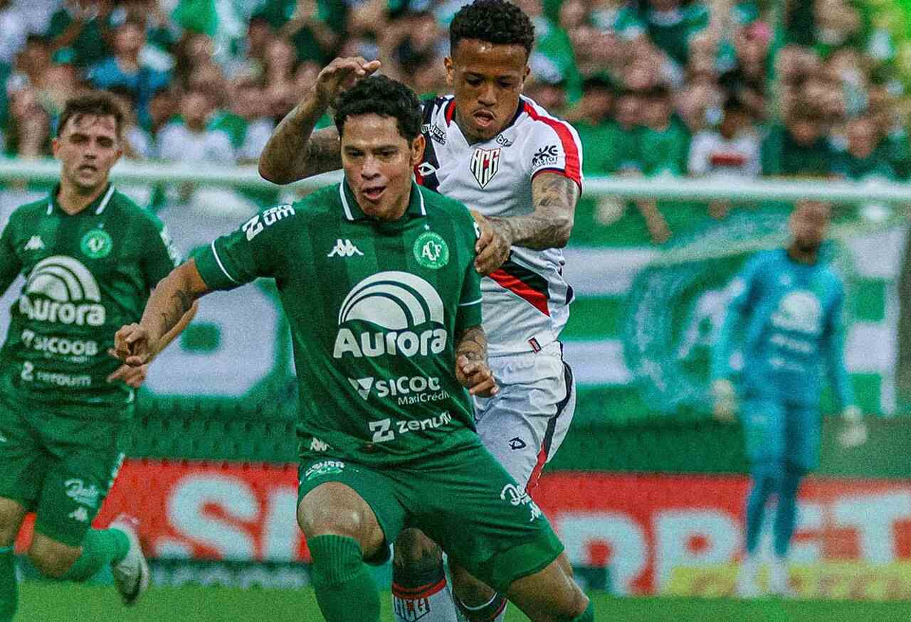 Imagem da noticia Chapecoense vence Atlético-GO e garante acesso para Série A