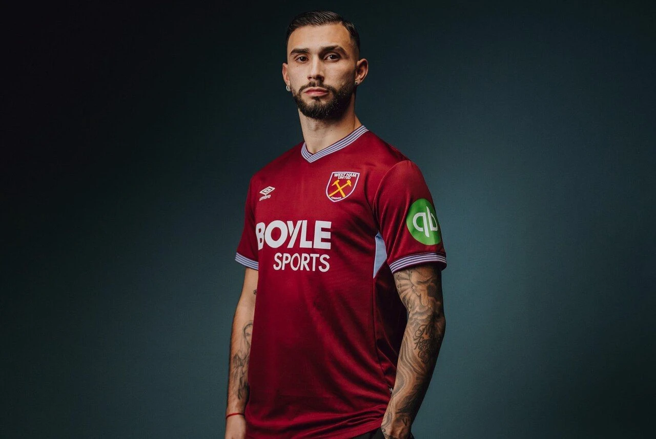 Imagem da noticia West Ham cutuca Flamengo em anúncio de atacante