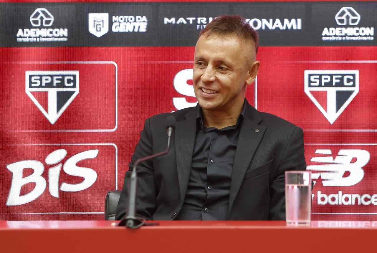 Imagem da noticia Rafinha cobra mudança de postura no São Paulo: "Fui campeão com salário atrasado"