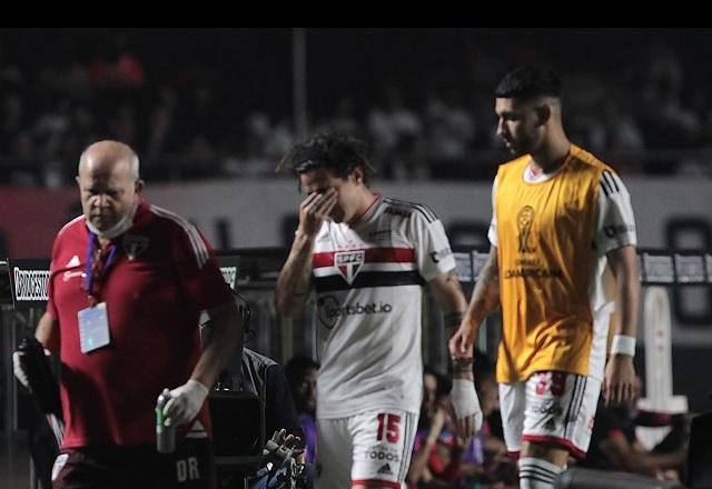 Imagem da noticia Gabriel Neves tem lesão no joelho e deve desfalcar São Paulo na final da Sul-Americana