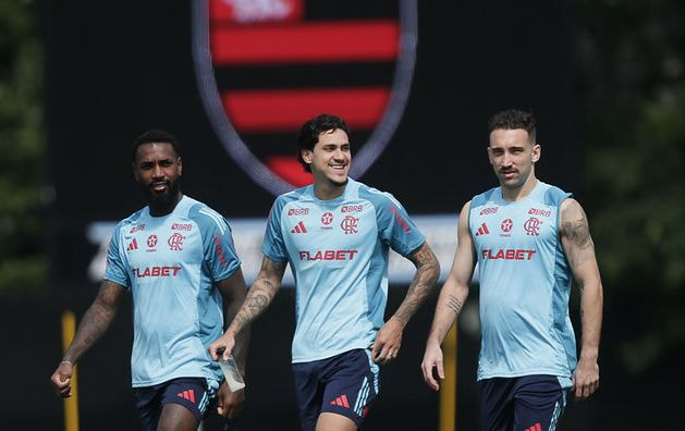 Imagem da noticia Léo Ortiz afasta desconfiança sobre comprometimento de Gerson: "Está muito focado"