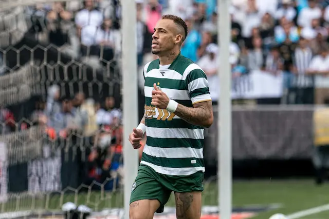 Santos perde para o Coritiba em jogo marcado por polêmica com Neymar Santos perde para o Coritiba em jogo marcado por polêmica com Neymar
