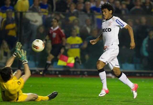 Imagem da noticia Corinthians tenta quebrar tabu de nunca ter vencido Boca na Bombonera