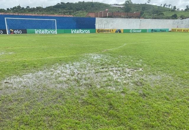 Imagem da noticia Ronaldo posta foto de gramado ruim no palco do jogo do Cruzeiro contra Tuntum