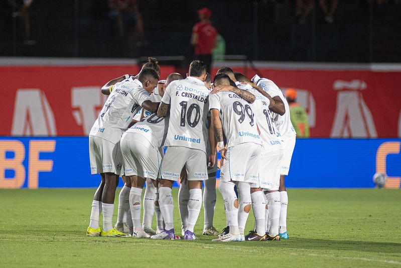 Imagem da noticia CSA X Grêmio: prováveis escalações, onde assistir ao vivo e horário