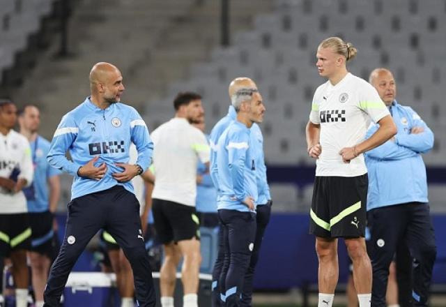 Imagem da noticia Guardiola explica sucessos na Champions: "Tinha Messi, agora tenho Haaland"