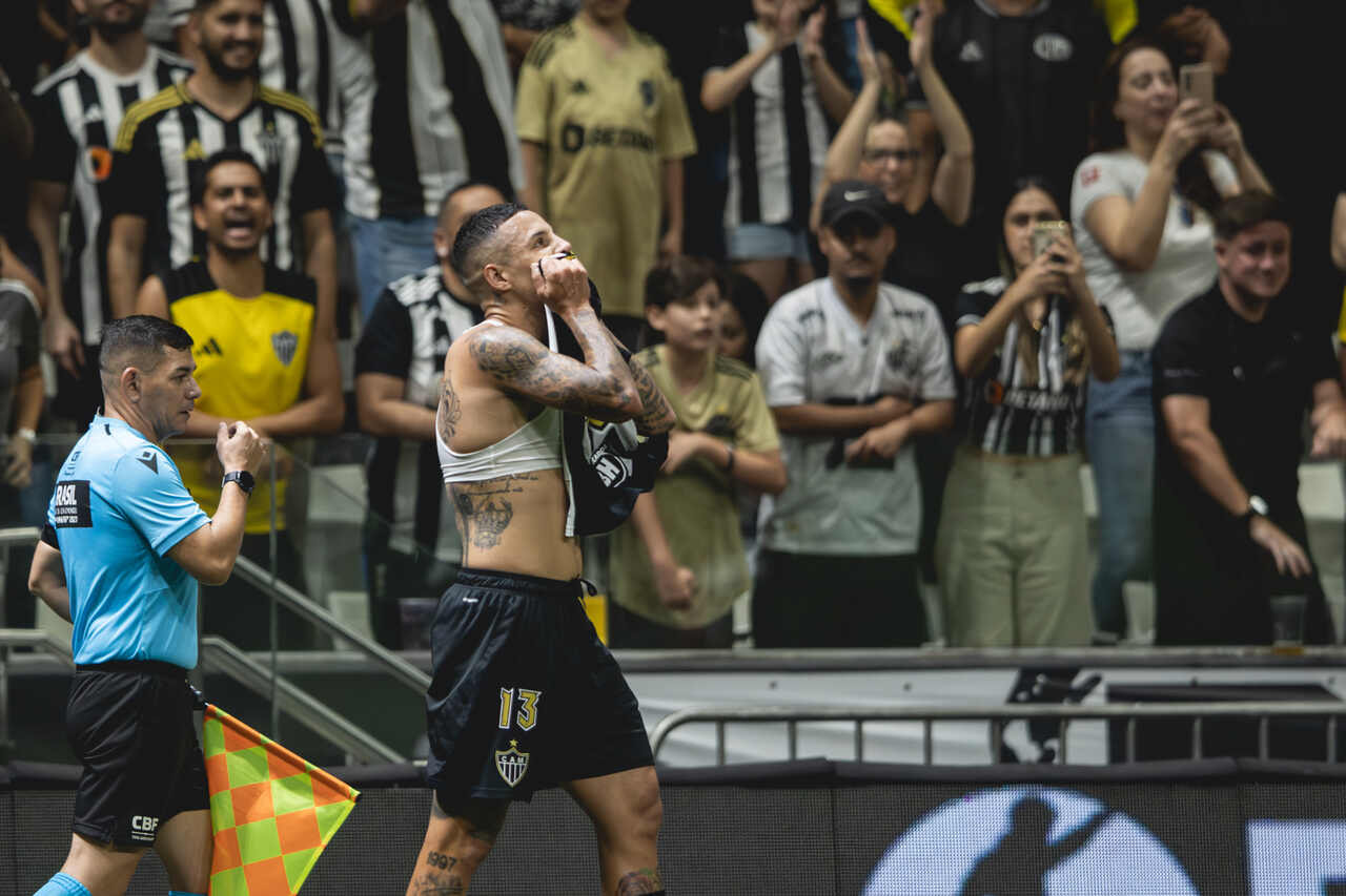 Imagem da noticia Arana desabafa após marcar e se declara ao Atlético