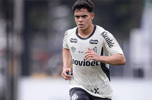 Com Gustavinho de volta, Cuca tem nova alternativa no meio-campo do Santos Com Gustavinho de volta, Cuca tem nova alternativa no meio-campo do Santos