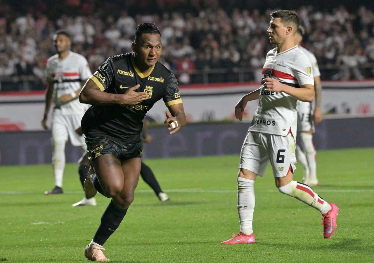 Imagem da noticia Morelos retorna de empréstimo, mas Santos avalia futuro