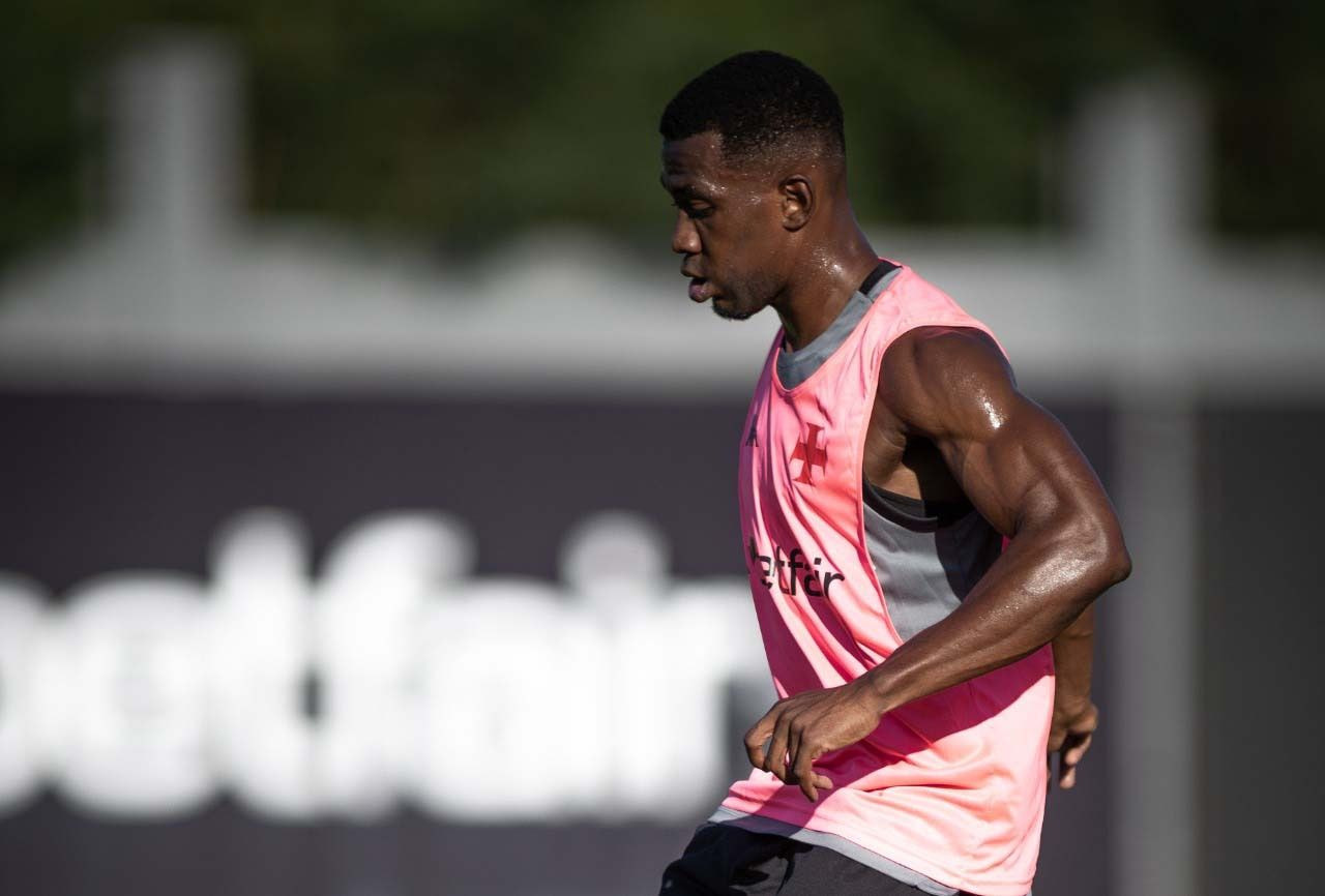 Imagem da noticia Em transição, Cuesta é dúvida do Vasco para o jogo com o Vitória