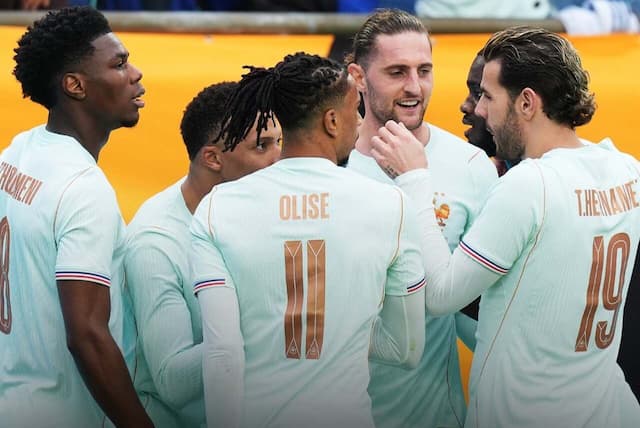 Com um a menos, França vence o Brasil em amistoso Com um a menos, França vence o Brasil em amistoso