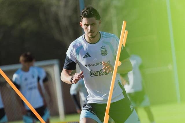 Grave lesão no joelho deixa atacante da Argentina fora da Copa do Mundo Grave lesão no joelho deixa atacante da Argentina fora da Copa do Mundo