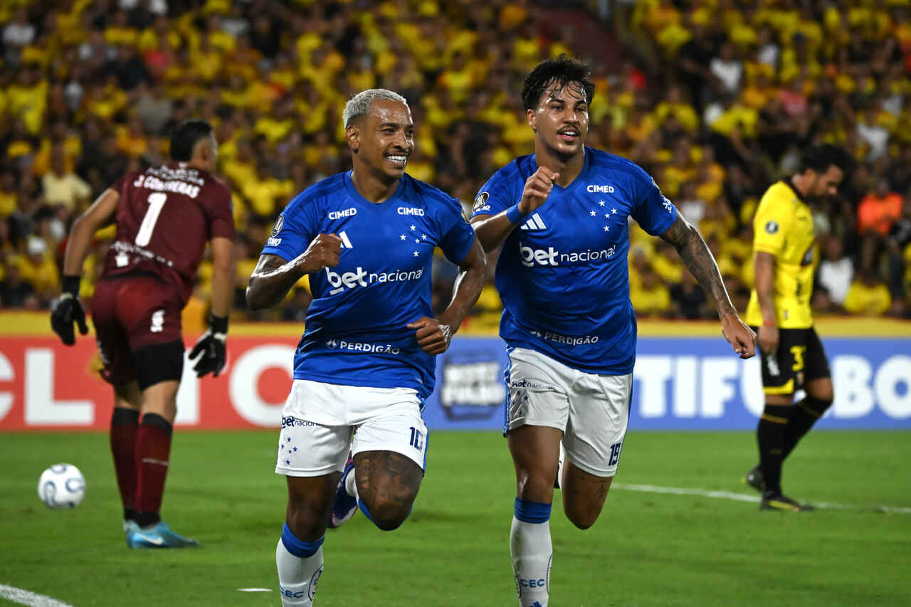 Imagem da noticia Matheus Pereira exalta postura do Cruzeiro na estreia: "Soube jogar Libertadores"