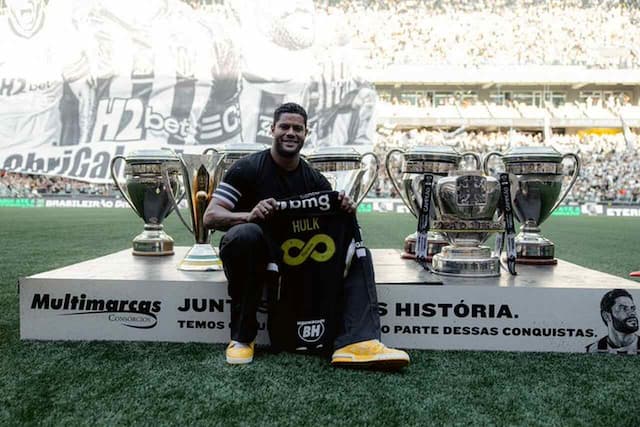 Hulk recebe homenagens e se despede do Atlético: "Vivi intensamente" Hulk recebe homenagens e se despede do Atlético: "Vivi intensamente"
