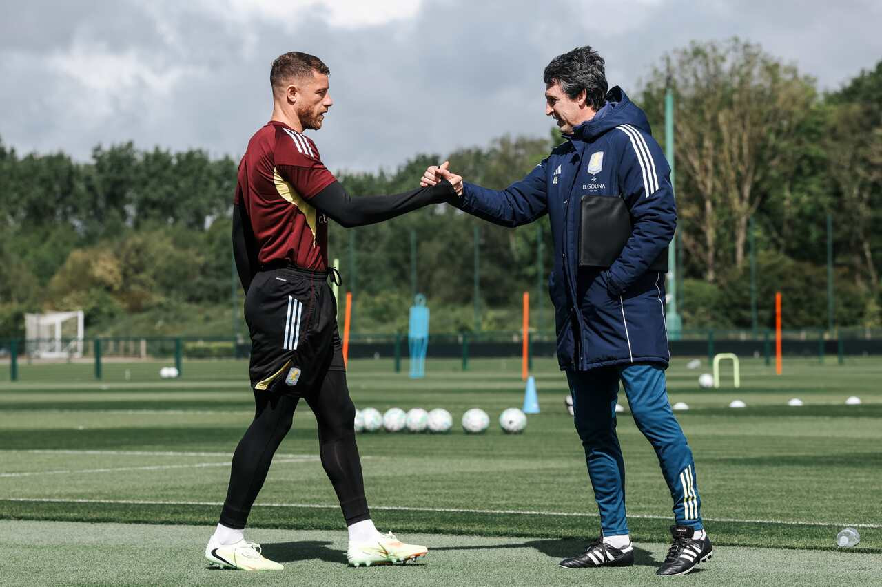 Imagem da noticia Técnico do Aston Villa tenta manter a fama de “Rei da Liga Europa” diante do Freiburg