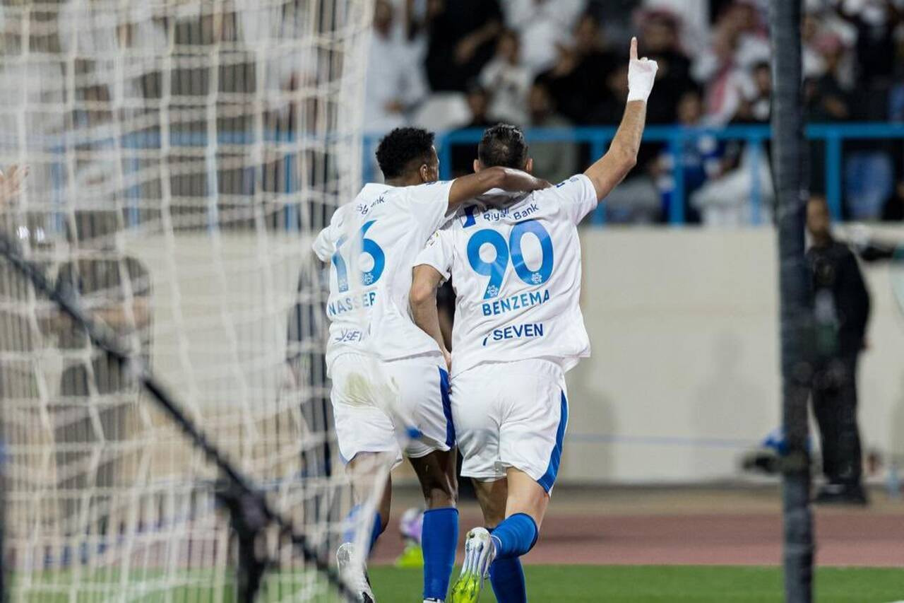 Imagem da noticia Benzema brilha na estreia, marca hat-trick e comanda goleada do Al-Hilal