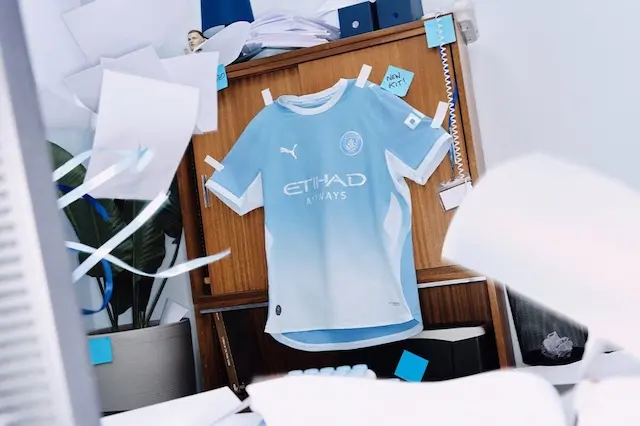 City lança novo uniforme para temporada 2026/27 City lança novo uniforme para temporada 2026/27