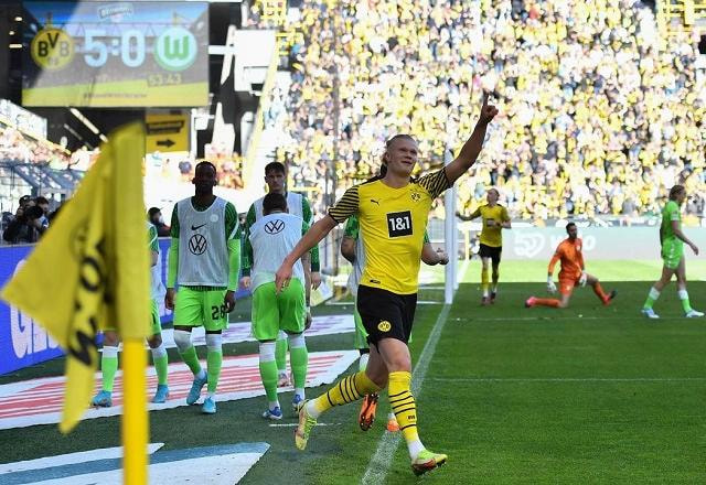 Imagem da noticia Haaland dá relógios a jogadores e funcionários do Dortmund e gasta R$ 2,5 milhões