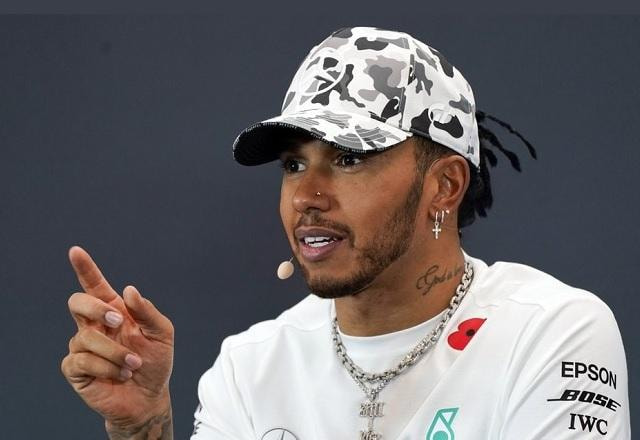 Imagem da noticia Hamilton confirma interesse em comprar o Chelsea: "Sou um fã de futebol"