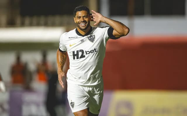 Hulk vibra com hat-trick pelo Atlético e diz que pediu desculpas a Sampaoli Hulk vibra com hat-trick pelo Atlético e diz que pediu desculpas a Sampaoli