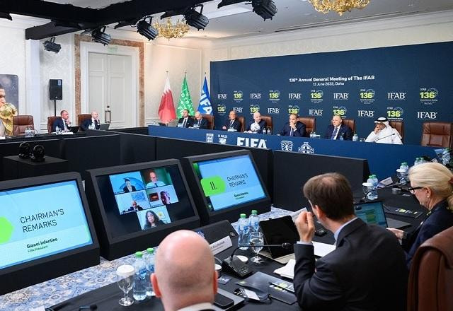 Imagem da noticia IFAB aprova cinco substituições no futebol e aumenta disponibilidade de reservas