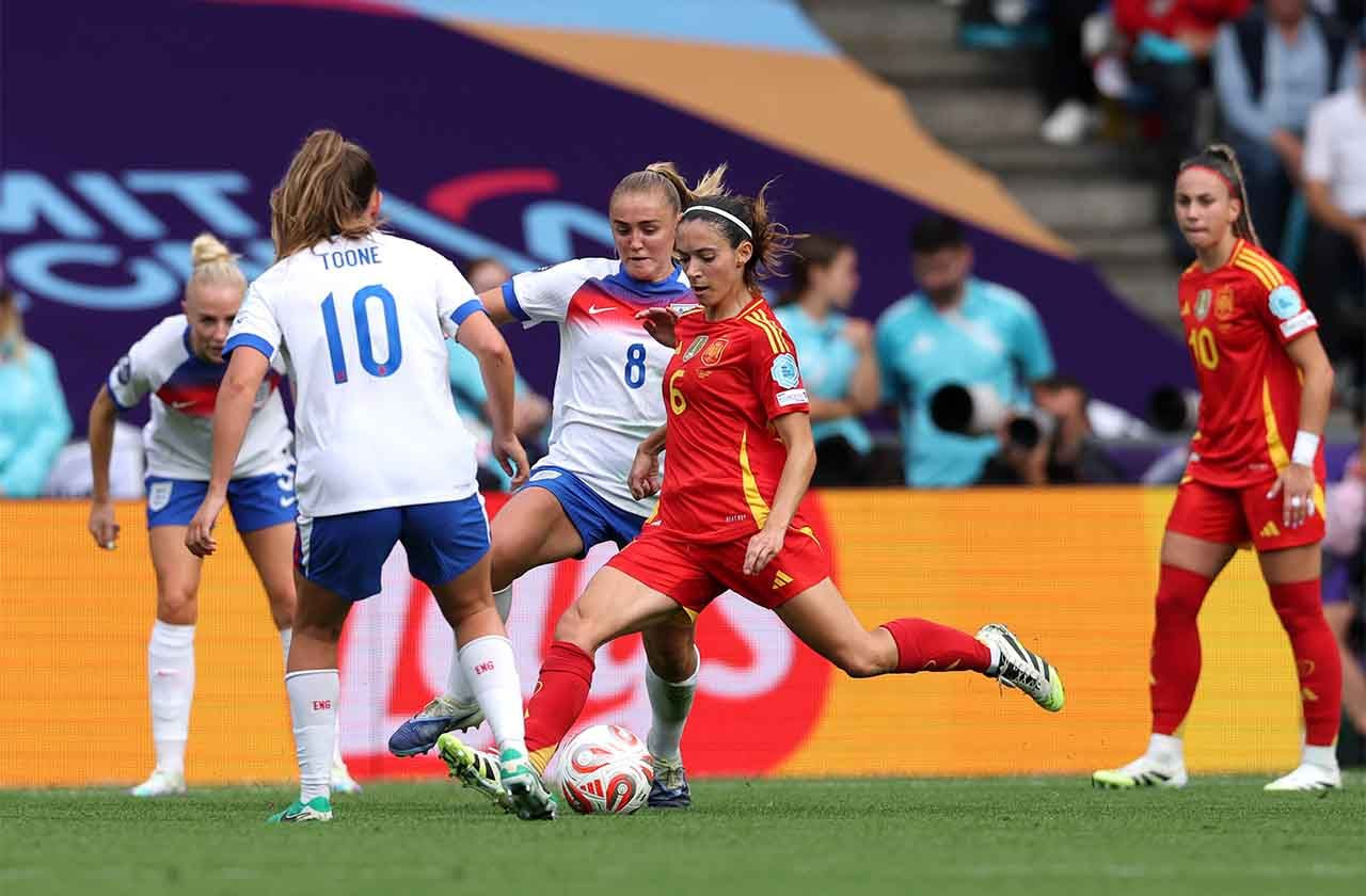 Imagem da noticia Inglaterra vence Espanha nos pênaltis e é bicampeã da Eurocopa feminina